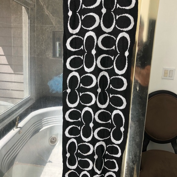 Coach scarf - Picture 1 of 4